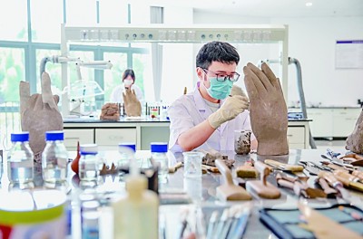 �ػ������±��ϵ�������������ʯ���±����봫����״����